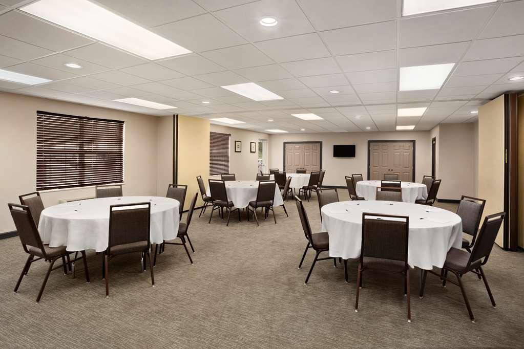 Country Inn & Suites By Radisson, Charlotte University Place, Nc Удобства фото